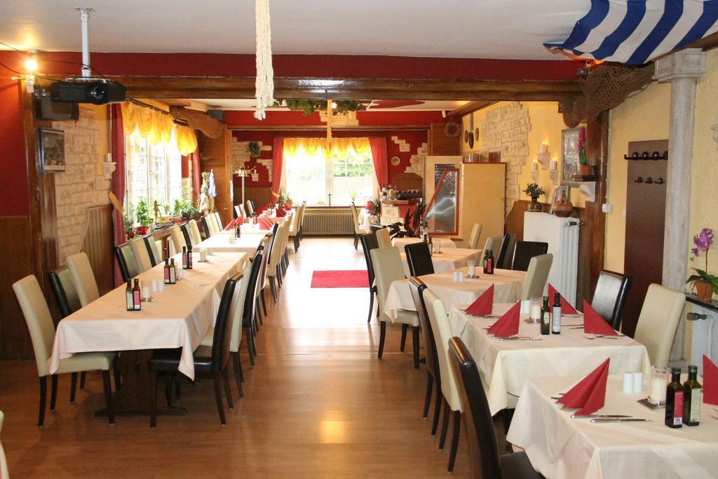 Hotel Taverne Inos 拉岑 外观 照片
